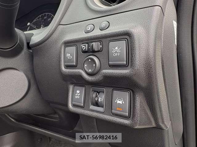 Nissan NOTE 2017-03 6683945-8