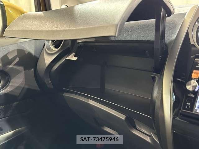 Nissan NOTE 2015-03 6716976-22