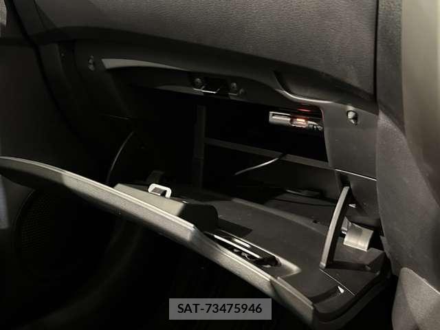 Nissan NOTE 2015-03 6716976-23