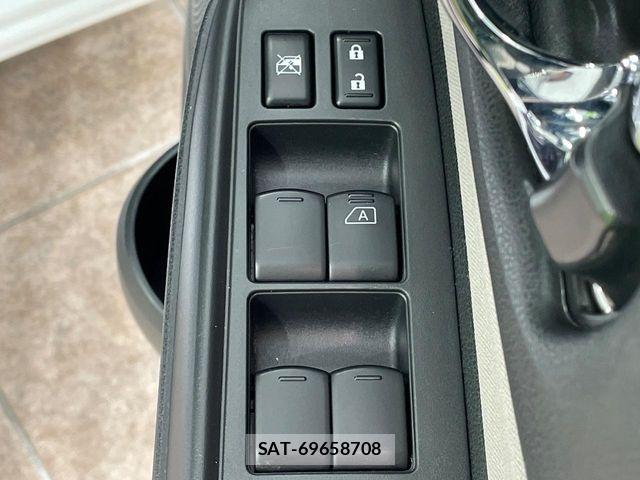 Nissan NOTE 2017-07 6716969-5