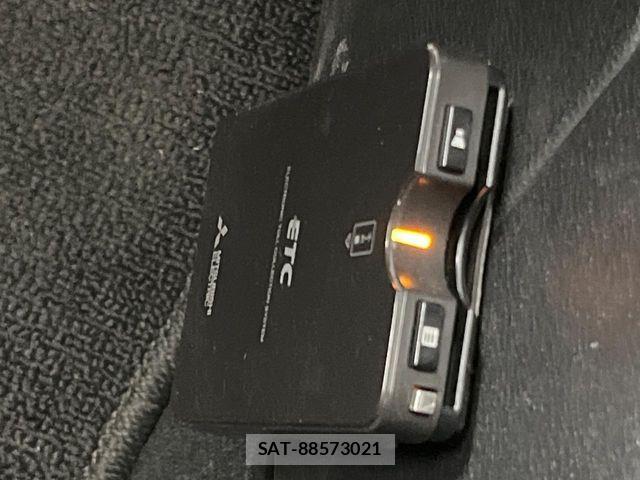 Nissan NOTE 2022-03 6716952-6