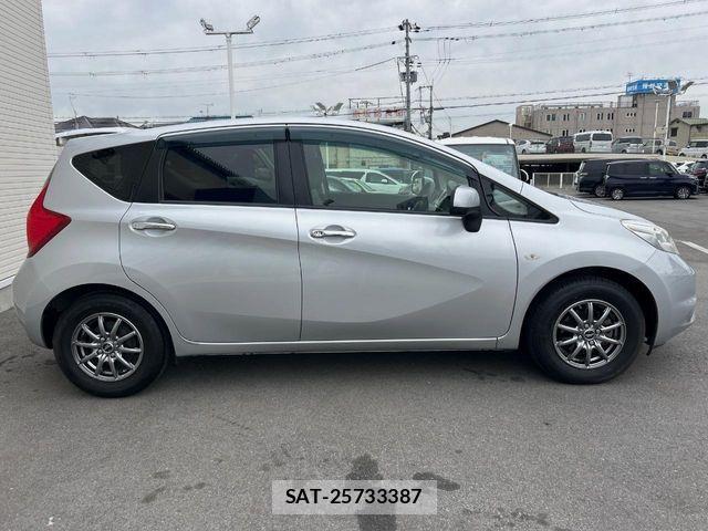 Nissan NOTE 2013-02 6716975-16