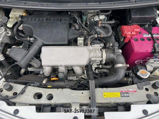Nissan NOTE 2013-02 6716975-17