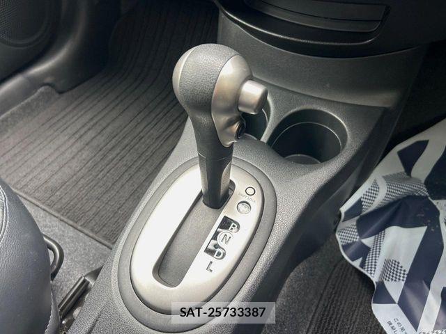 Nissan NOTE 2013-02 6716975-19