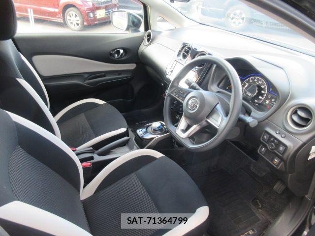 Nissan NOTE 2017-03 6752738-11