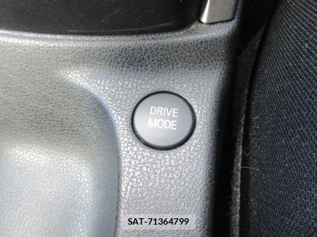 Nissan NOTE 2017-03 6752738-17
