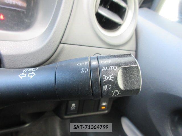Nissan NOTE 2017-03 6752738-23