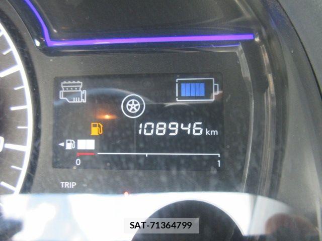 Nissan NOTE 2017-03 6752738-26