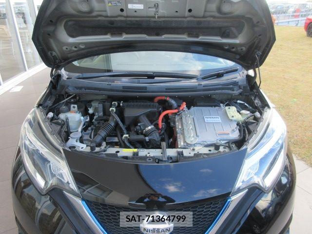 Nissan NOTE 2017-03 6752738-27