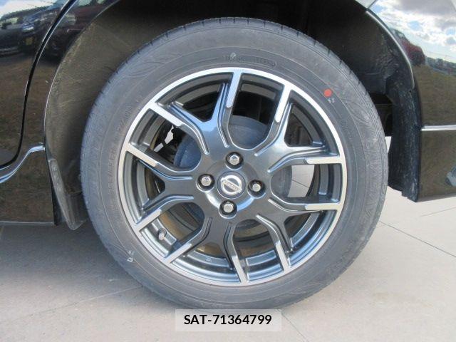 Nissan NOTE 2017-03 6752738-7