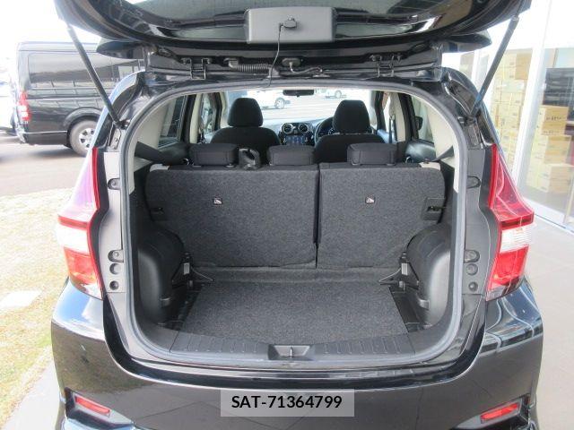 Nissan NOTE 2017-03 6752738-8