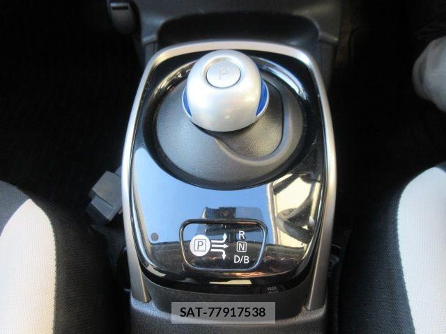 Nissan NOTE 2017-05 6752740-16