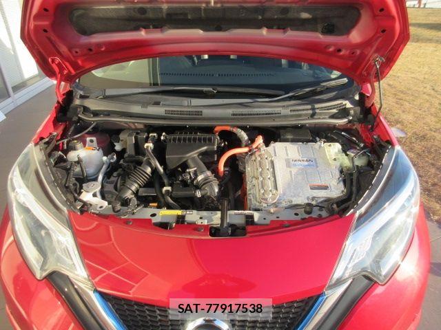 Nissan NOTE 2017-05 6752740-26
