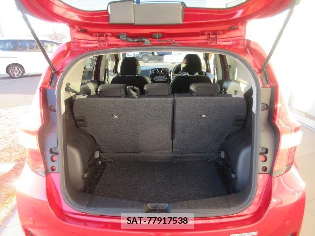Nissan NOTE 2017-05 6752740-8