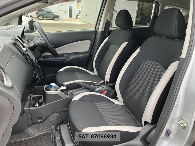 Nissan NOTE 2019-05 6752732-11