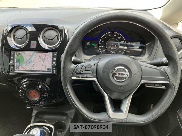 Nissan NOTE 2019-05 6752732-18