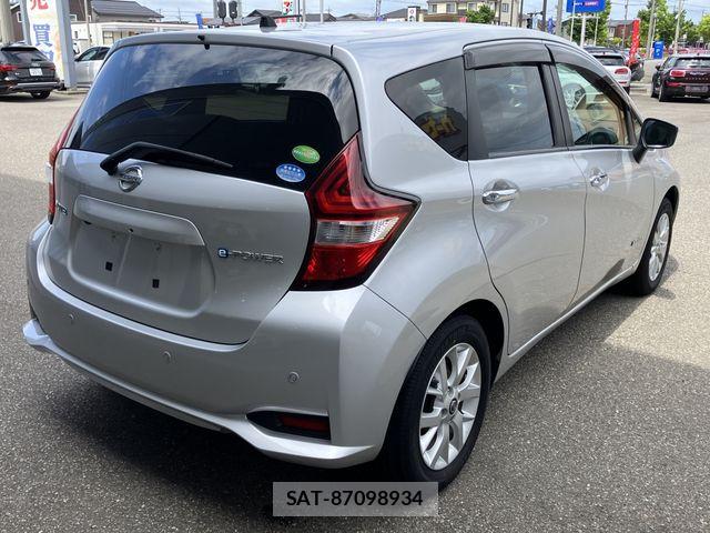 Nissan NOTE 2019-05 6752732-1