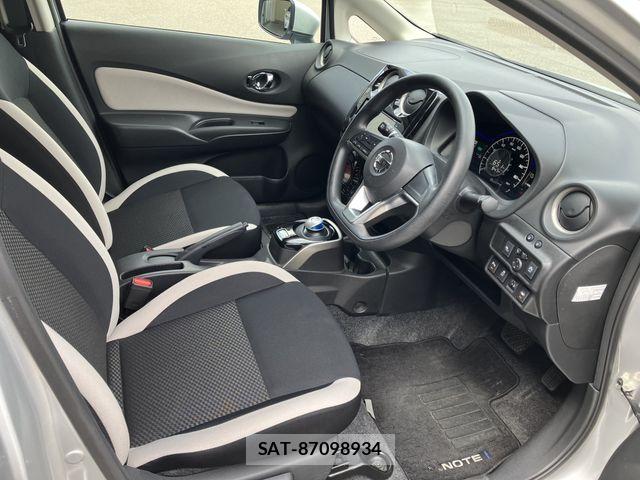 Nissan NOTE 2019-05 6752732-8