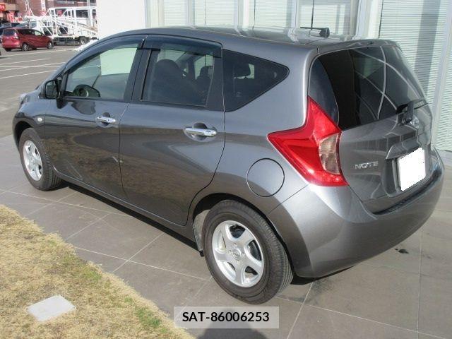 Nissan NOTE 2013-07 6752751-4