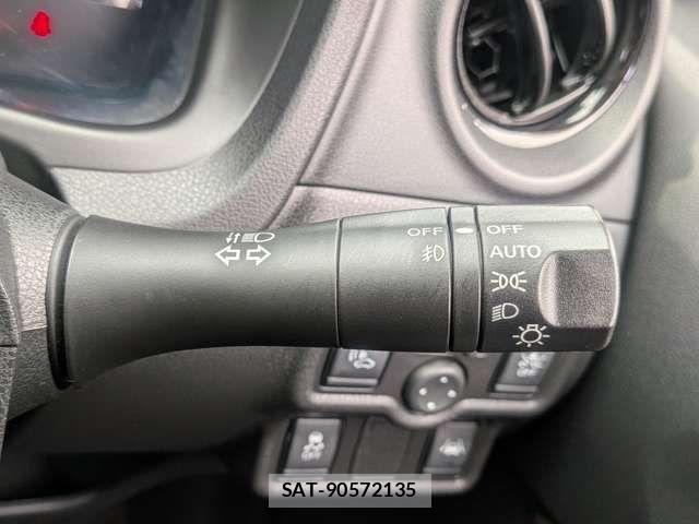 Nissan NOTE 2017-02 6752725-9