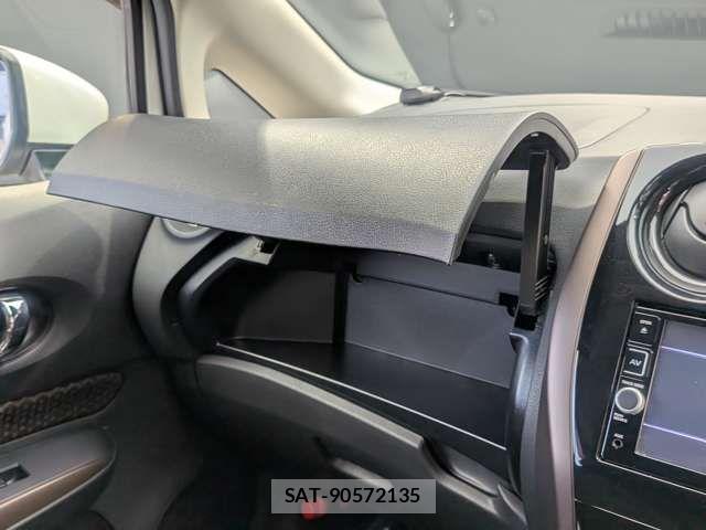 Nissan NOTE 2017-02 6752725-13