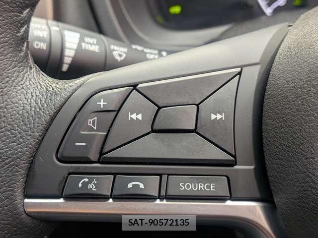 Nissan NOTE 2017-02 6752725-5