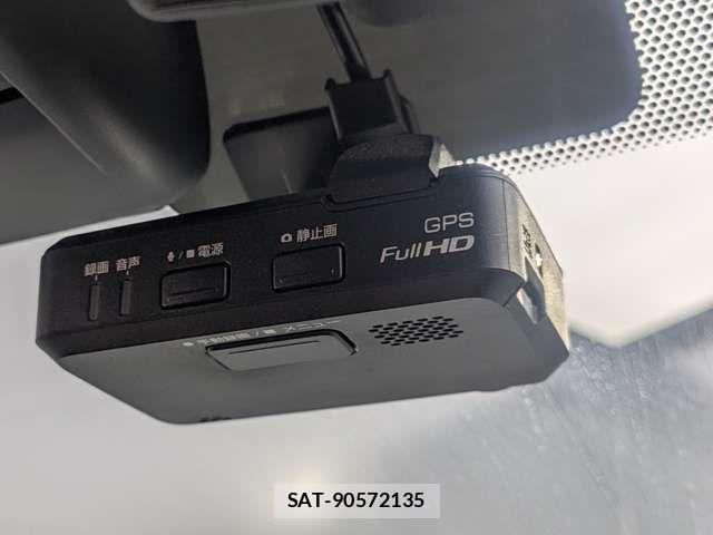 Nissan NOTE 2017-02 6752725-7