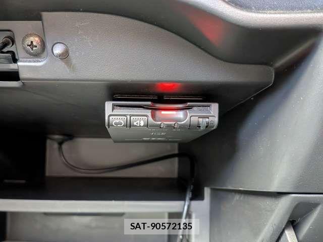 Nissan NOTE 2017-02 6752725-8