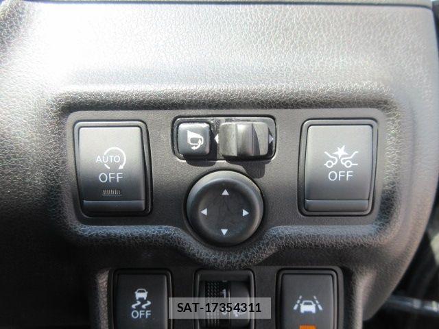 Nissan NOTE 2017-05 6752739-18