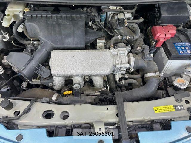 Nissan NOTE 2015-10 6752748-17