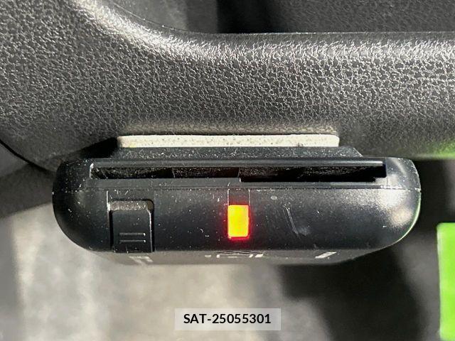 Nissan NOTE 2015-10 6752748-5