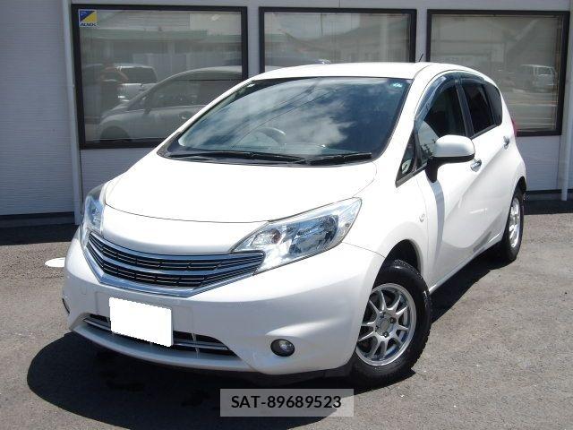 Nissan NOTE 2013-04 6752752-0