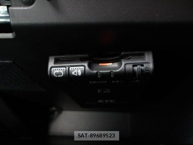 Nissan NOTE 2013-04 6752752-15