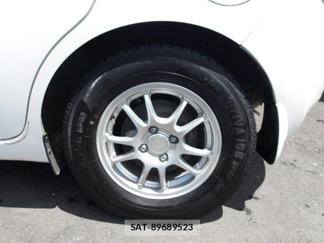 Nissan NOTE 2013-04 6752752-7