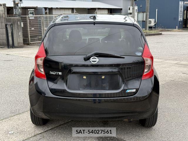 Nissan NOTE 2015-02 6791390-3