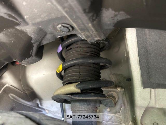 Nissan NOTE 2015-10 6791385-19