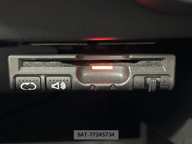 Nissan NOTE 2015-10 6791385-5