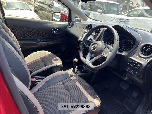 Nissan NOTE 2017-05 6816343-12