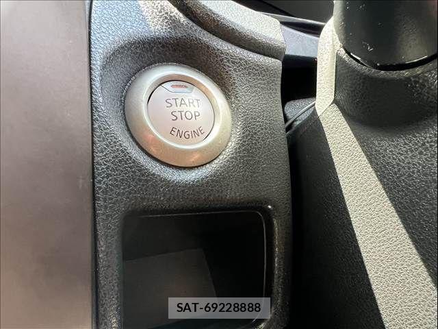 Nissan NOTE 2017-05 6816343-27
