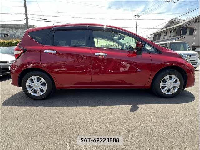 Nissan NOTE 2017-05 6816343-5