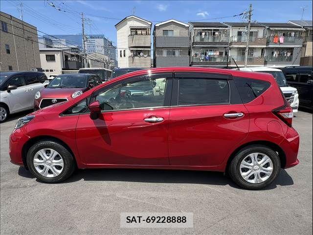 Nissan NOTE 2017-05 6816343-6
