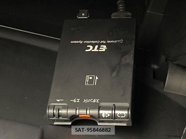 Nissan NOTE 2019-11 6816330-6