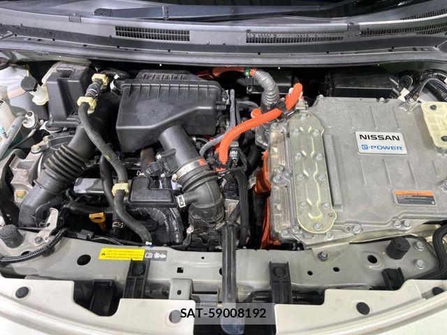 Nissan NOTE 2018-07 6816320-17