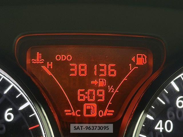 Nissan NOTE 2016-05 6816351-21