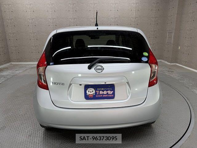 Nissan NOTE 2016-05 6816351-4