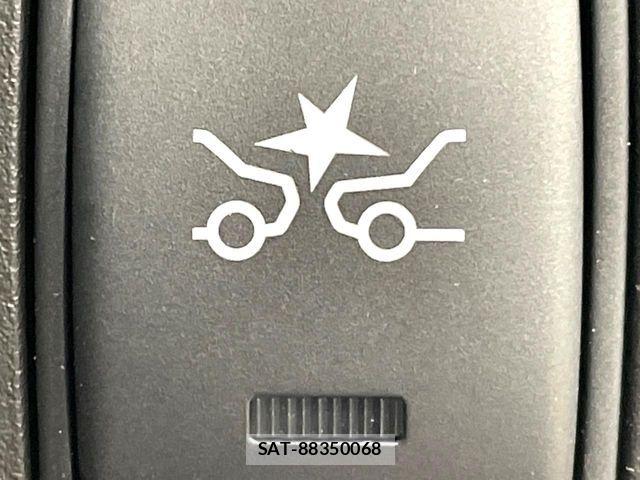 Nissan NOTE 2015-06 6816350-4