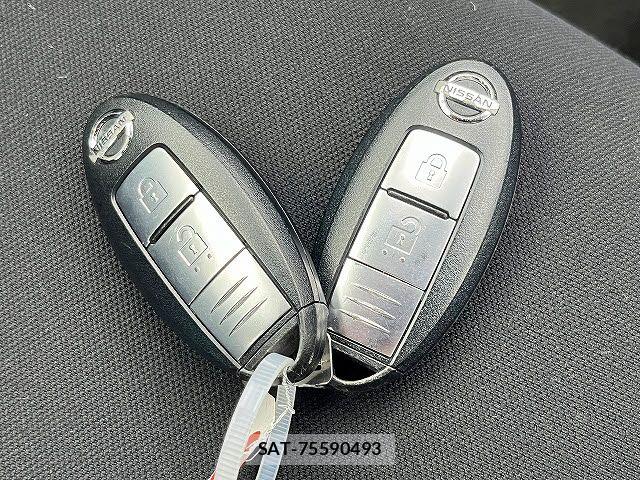 Nissan NOTE 2018-09 6816331-25