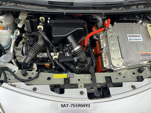 Nissan NOTE 2018-09 6816331-27