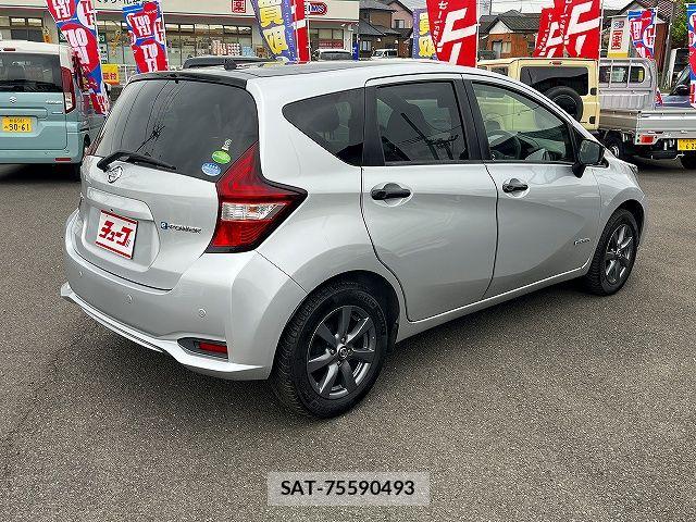 Nissan NOTE 2018-09 6816331-2