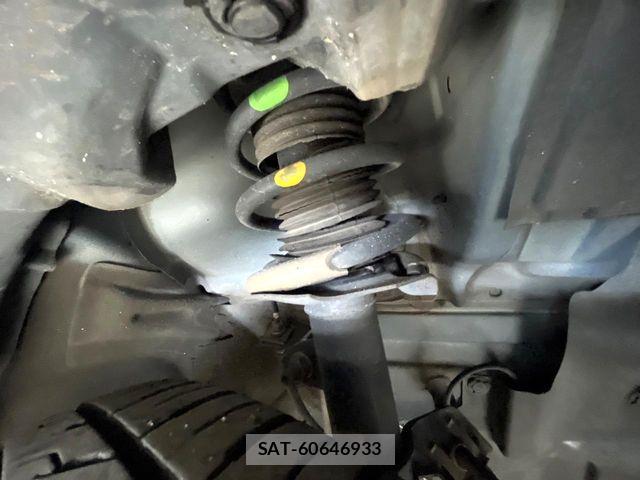 Nissan NOTE 2015-05 6816349-19